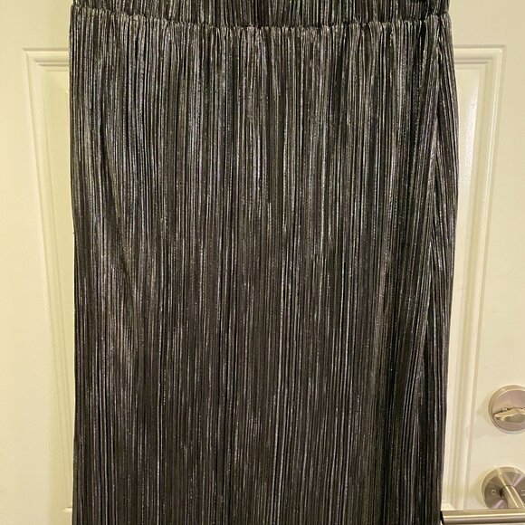 Cleo Black and Silver Skirt - Picture 3 of 3